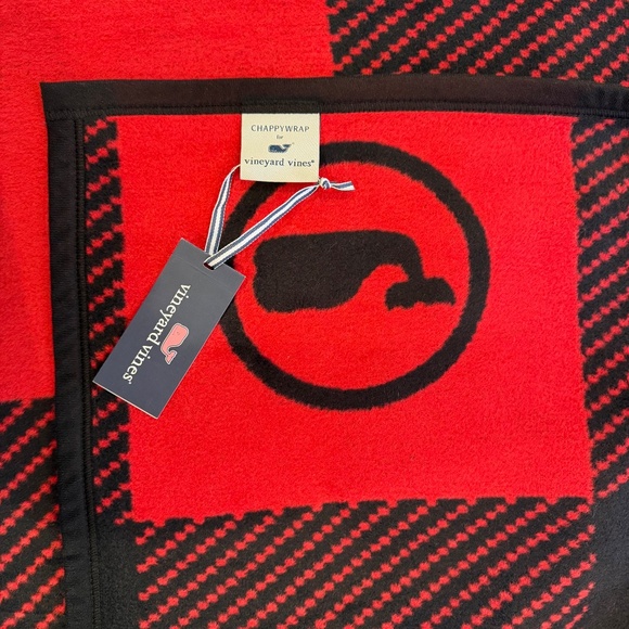 ChappyWrap Blanket for Vineyard Vines Buffalo Plaid - NWT - Picture 4 of 8